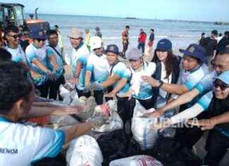 Clean Up Campaign: KKP and Coastal Community Clean Up Trash on Bali Beaches clean-up-campaign-kkp-and-coastal-community-clean-up-trash-on-bali-beaches