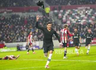 Darwin Nunez Emerges as Liverpool Hero with Two Injury Time Goals against Brentford darwin-nunez-emerges-as-liverpool-hero-with-two-njury-time-goals-against-brentford-republika-online