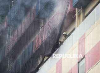 DNA Samples of 13 Family Members of Glodok Plaza Fire Victims Received by RS Polri dna-samples-of-13-family-members-of-glodok-plaza-fire-victims-received-by-rs-polri