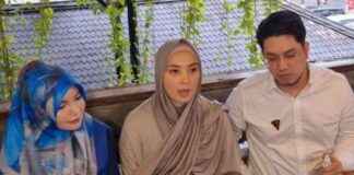 Exposed: Della Puspita Reveals Travel Umrah Owner Who Scammed Her, Previously Filmed Together exposed-della-puspita-reveals-travel-umrah-owner-who-scammed-her-previously-filmed-together