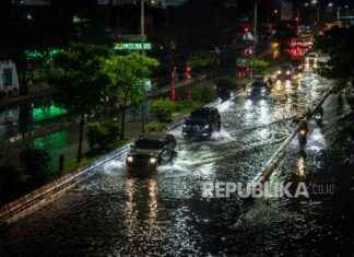 Flood in Grobogan Disrupts Train Travel, KAI Apologizes flood-in-grobogan-disrupts-train-travel-ka-apologizes-republika-online