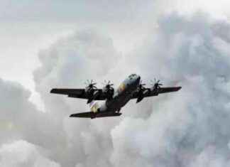 Hercules C-130 Firefighting: Spraying 14 Tons of Fire Retardant in 5 Seconds hercules-c-130-firefighting-spraying-14-tons-of-fire-retardant-in-5-seconds
