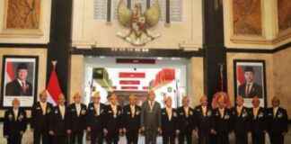 Menhan Sjafrie Receives LVRI Star Award | seputarmiliter.id menhan-sjafrie-receives-lvr-star-award-seputarmiliterid