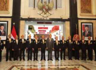 Menhan Sjafrie Receives LVRI Star Award | seputarmiliter.id menhan-sjafrie-receives-lvr-star-award-seputarmiliterid