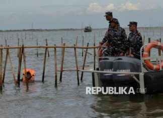 Menteri KKP Trenggono Kesal Pagar Laut Dibongkar TNI AL: Tunggu, Itu Barang Bukti! menteri-kkp-trenggono-kesal-pagar-laut-dibongkar-tn-al-tunggu-tu-barang-bukti