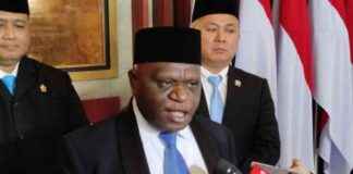 Minister Pigai Warns Subordinates Against Cheating: I Haven’t Had a Wife for 13 Years, Only 3 Girlfriends minister-pigai-warns-subordinates-against-cheating-havent-had-a-wife-for-13-years-only-3-girlfriends