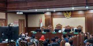 Panitera Pengganti PN Surabaya Siswanto Menolak Suap dari Lisa Rahmat – panitera-pengganti-pn-surabaya-siswanto-menolak-suap-dari-lisa-rahmat-tribunnews