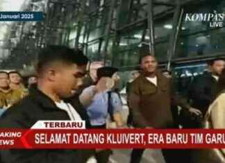 Patrick Kluivert Arrives at Soekarno-Hatta Airport, Fans Cheer ‘Indonesia’ – patrick-kluivert-arrives-at-soekarno-hatta-airport-fans-cheer-ndonesia-tribunnewscom