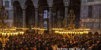 Visiting Turkey: Rules for Visiting Mosques visiting-turkey-rules-for-visiting-mosques-republika-online