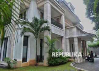 Investigation Reveals Three Private Brokers Operating from M Riza Chalid’s Home nvestigation-reveals-three-private-brokers-operating-from-m-riza-chalids-home