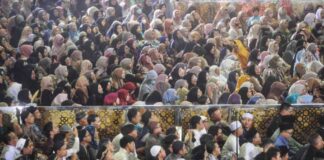 tarawih-prayer-stiqlal-mosque-ramadhan-1446-h-thousands-attend