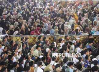Tarawih Prayer Istiqlal Mosque Ramadhan 1446 H – Thousands Attend tarawih-prayer-stiqlal-mosque-ramadhan-1446-h-thousands-attend