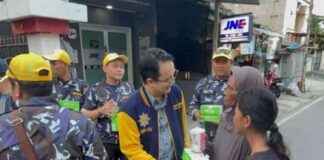 DPP Golkar’s Jerry Sambuaga Urges Sharing Takjil with AMPI Members dpp-golkars-jerry-sambuaga-urges-sharing-takjil-with-amp-members