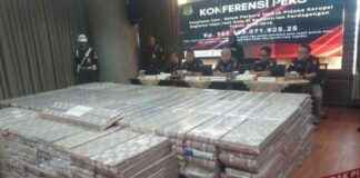 First Trial of Sugar Import Corruption Case Involving Former Trade Minister Tom Lembong Set for Tomorrow first-trial-of-sugar-mport-corruption-case-nvolving-former-trade-minister-tom-lembong-set-for-tomorrow