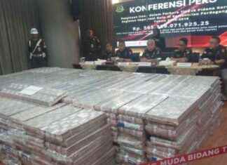 First Trial of Sugar Import Corruption Case Involving Former Trade Minister Tom Lembong Set for Tomorrow first-trial-of-sugar-mport-corruption-case-nvolving-former-trade-minister-tom-lembong-set-for-tomorrow