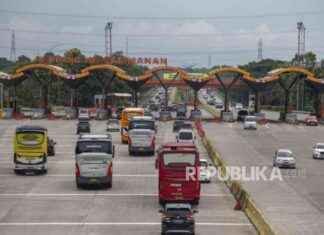 Government Lowers Airplane Ticket and Toll Fee for Homecoming Period government-lowers-airplane-ticket-and-toll-fee-for-homecoming-period