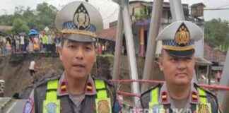 Jembatan Menuju Palabuhanratu Sukabumi Terputus Akibat Longsor jembatan-menuju-palabuhanratu-sukabumi-terputus-akibat-longsor