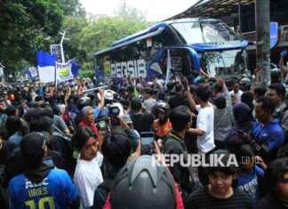 Bobotoh Celebrating Persib Runner-Up Victory, Three Arrested After Convoy | Republika Online bobotoh-celebrating-persib-runner-up-victory-three-arrested-after-convoy-republika-online