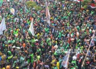 Ojol Threatens to Shut Down App on May 20, Demands Maximum 10% Fee Cut | Republika Online ojol-threatens-to-shut-down-app-on-may-20-demands-maximum-10-fee-cut-republika-online